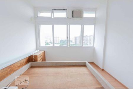 Suíte de apartamento para alugar com 2 quartos, 90m² em Grajaú, Rio de Janeiro