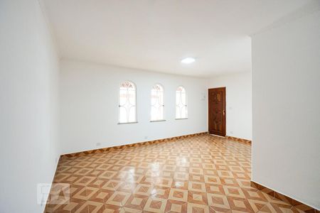 Casa para alugar com 180m², 3 quartos e 2 vagasSala