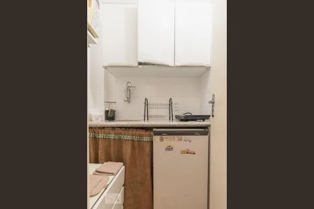 Cozinha de kitnet/studio para alugar com 1 quarto, 23m² em Botafogo, Rio de Janeiro