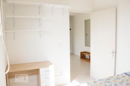 Quarto de apartamento para alugar com 1 quarto, 45m² em Azenha, Porto Alegre