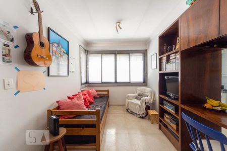 Sala de estar de apartamento para alugar com 2 quartos, 48m² em Pinheiros, São Paulo