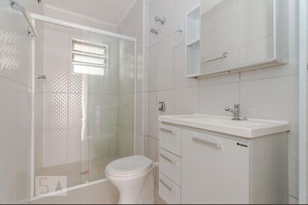 Banheiro de apartamento para alugar com 2 quartos, 61m² em Vila Buarque, São Paulo
