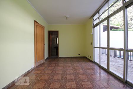 Suíte 1 de casa à venda com 4 quartos, 300m² em Jardim Leonor, São Paulo