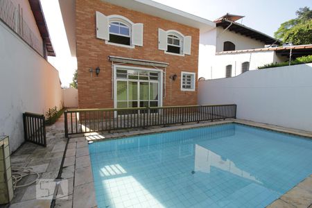 Piscina de casa à venda com 4 quartos, 300m² em Jardim Leonor, São Paulo