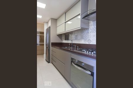 Cozinha de apartamento para alugar com 2 quartos, 70m² em Auxiliadora, Porto Alegre