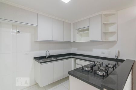 Cozinha de apartamento para alugar com 1 quarto, 47m² em Campestre, Santo André