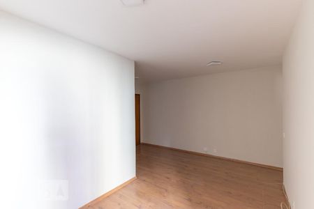 Sala de apartamento à venda com 1 quarto, 57m² em Cambuí, Campinas