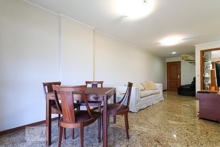 Sala de apartamento para alugar com 2 quartos, 99m² em Recreio dos Bandeirantes, Rio de Janeiro