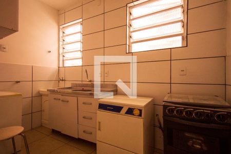 Cozinha e Área de Serviço de apartamento à venda com 2 quartos, 47m² em Nonoai, Porto Alegre