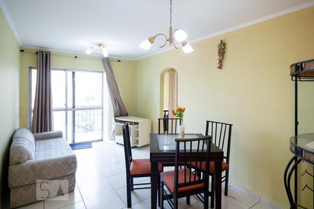 Sala de apartamento para alugar com 2 quartos, 64m² em Vila Romano, São Paulo