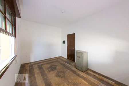 Quarto 2 de casa à venda com 6 quartos, 300m² em Medianeira, Porto Alegre