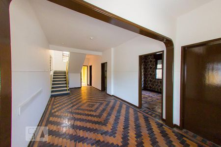 Sala de casa à venda com 6 quartos, 300m² em Medianeira, Porto Alegre