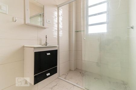 Banheiro de kitnet/studio para alugar com 1 quarto, 32m² em Vila Buarque, São Paulo