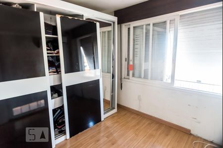 Quarto 2 de apartamento para alugar com 2 quartos, 90m² em Navegantes, Porto Alegre