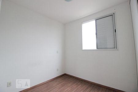Quarto 2 de apartamento para alugar com 2 quartos, 62m² em Vila Vitório Mazzei, São Paulo