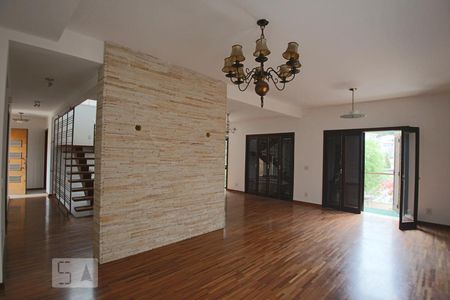 Sala de casa para alugar com 4 quartos, 309m² em Pacaembu, São Paulo