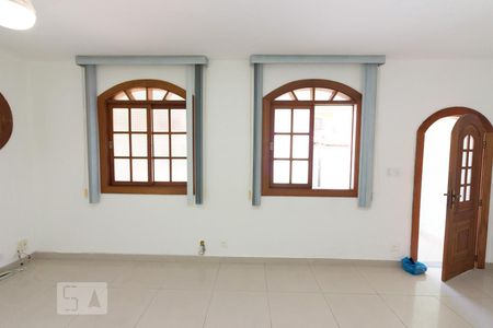 Sala de casa de condomínio à venda com 3 quartos, 196m² em Taquara, Rio de Janeiro