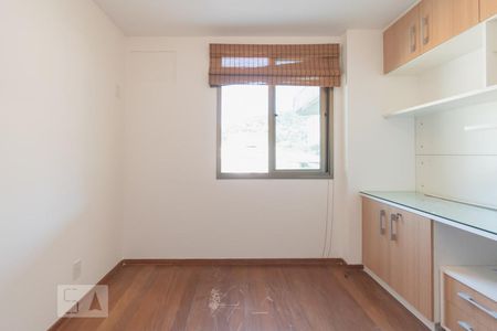Quarto de apartamento à venda com 2 quartos, 94m² em Laranjeiras, Rio de Janeiro