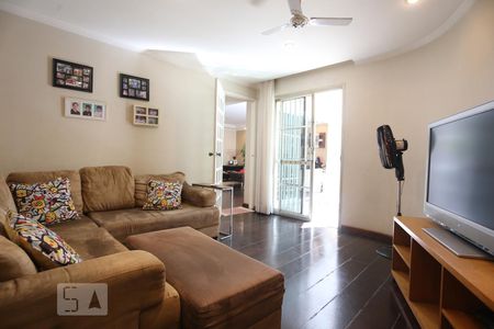 Sala de TV de apartamento para alugar com 4 quartos, 200m² em Santa Cecília, São Paulo