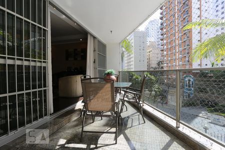 Varanda de apartamento à venda com 4 quartos, 200m² em Santa Cecília, São Paulo