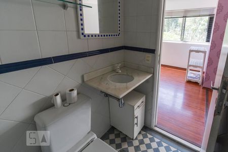 Banheiro de apartamento à venda com 1 quarto, 54m² em Jardim Arpoador, São Paulo