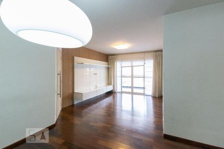 Sala de apartamento para alugar com 3 quartos, 140m² em Moema, São Paulo