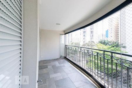 Varanda de apartamento para alugar com 3 quartos, 140m² em Moema, São Paulo