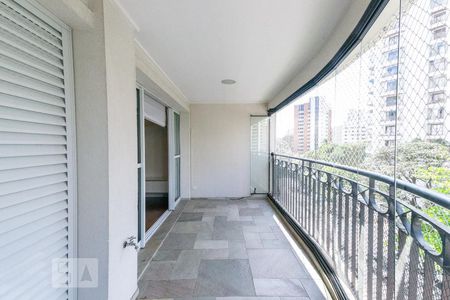 Varanda de apartamento para alugar com 3 quartos, 140m² em Moema, São Paulo