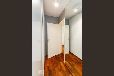 Closet de apartamento para alugar com 3 quartos, 140m² em Moema, São Paulo