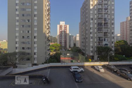 Vista Quarto 1 de apartamento para alugar com 2 quartos, 50m² em Jardim São Savério, São Paulo