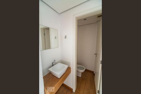 Lavabo de casa para alugar com 4 quartos, 300m² em Vila Regente Feijó, São Paulo