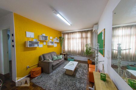 Sala de apartamento à venda com 2 quartos, 53m² em Medianeira, Porto Alegre