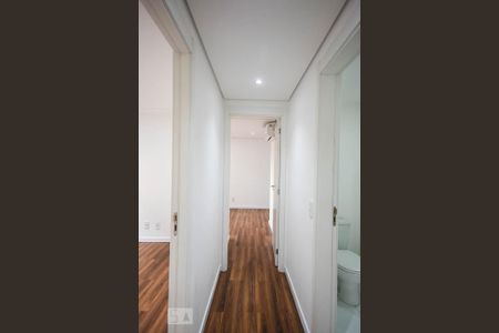 Corredor de apartamento para alugar com 2 quartos, 65m² em Jardim Caboré, São Paulo