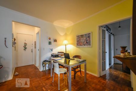 Sala de apartamento para alugar com 3 quartos, 100m² em Bela Vista, São Paulo