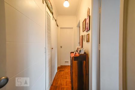 Corredor de apartamento para alugar com 3 quartos, 100m² em Bela Vista, São Paulo