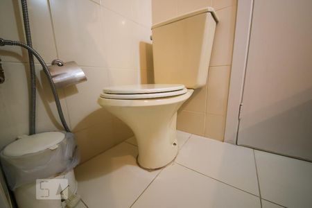 Banheiro da suíte de apartamento para alugar com 1 quarto, 60m² em Icaraí, Niterói