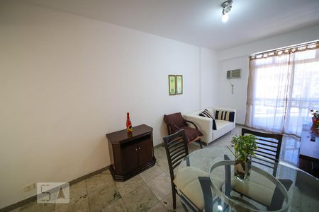 Sala de apartamento para alugar com 1 quarto, 60m² em Icaraí, Niterói