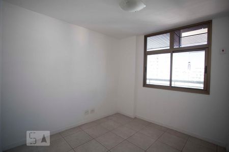 Quarto 1 de apartamento para alugar com 2 quartos, 120m² em Ingá, Niterói