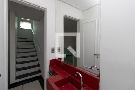 Lavabo de casa de condomínio para alugar com 3 quartos, 135m² em Vila Mazzei, São Paulo