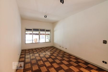 Casa para alugar com 167m², 3 quartos e 2 vagasSala