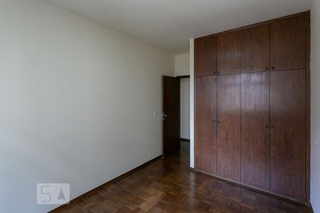 Quarto 1 de apartamento para alugar com 2 quartos, 107m² em Funcionários, Belo Horizonte