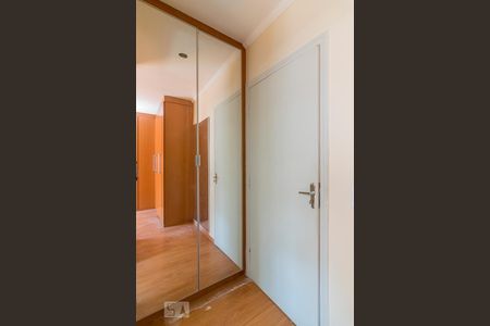 Armário Quarto 1 Suite de casa de condomínio à venda com 3 quartos, 127m² em Vila Homero Thon, Santo André
