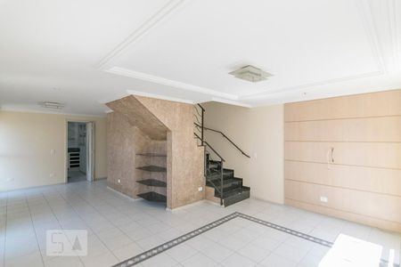 Casa de condomínio à venda com 127m², 3 quartos e 4 vagasSala