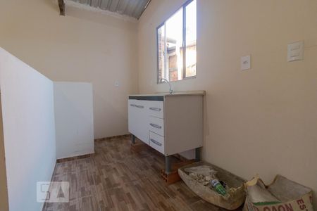 Cozinha de apartamento para alugar com 1 quarto, 24m² em Parque São Quirino, Campinas