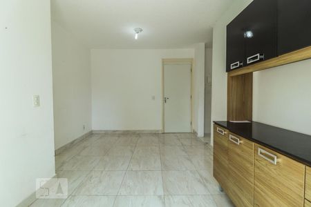 Sala de apartamento para alugar com 2 quartos, 60m² em Barra da Tijuca, Rio de Janeiro