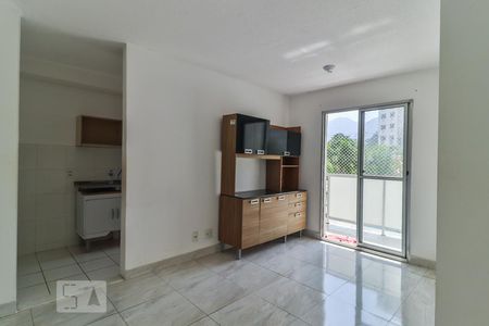 Sala de apartamento para alugar com 2 quartos, 60m² em Barra da Tijuca, Rio de Janeiro