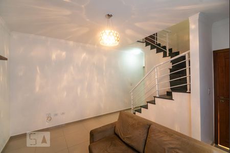 Sala de casa à venda com 2 quartos, 85m² em Vila Carrão, São Paulo