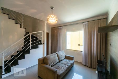 Sala de casa à venda com 2 quartos, 85m² em Vila Carrão, São Paulo