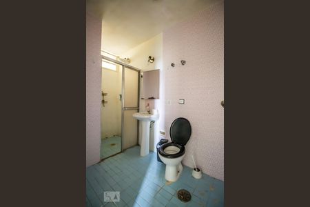 Banheiro social de apartamento para alugar com 2 quartos, 68m² em Pinheiros, São Paulo