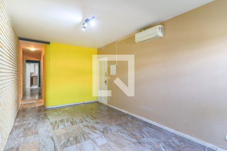 Sala 1 de casa para alugar com 3 quartos, 125m² em Vila Almeida, São Paulo